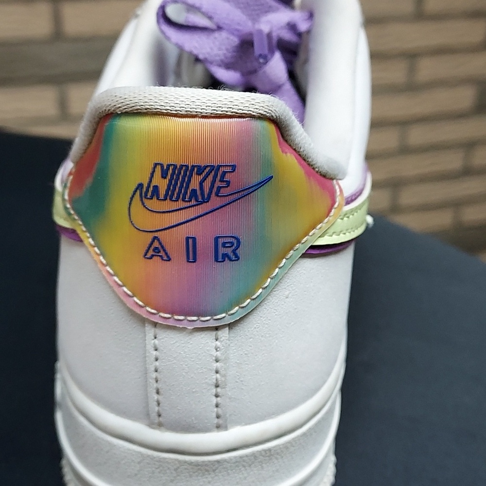 Nike Air Force One Low Women's White and Lavender Sneakers Sz 7 - Picture 4 of 10